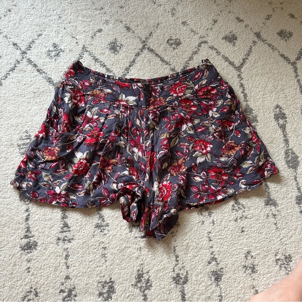 FLORAL Free People Shorts - S (Fits Like Medium)